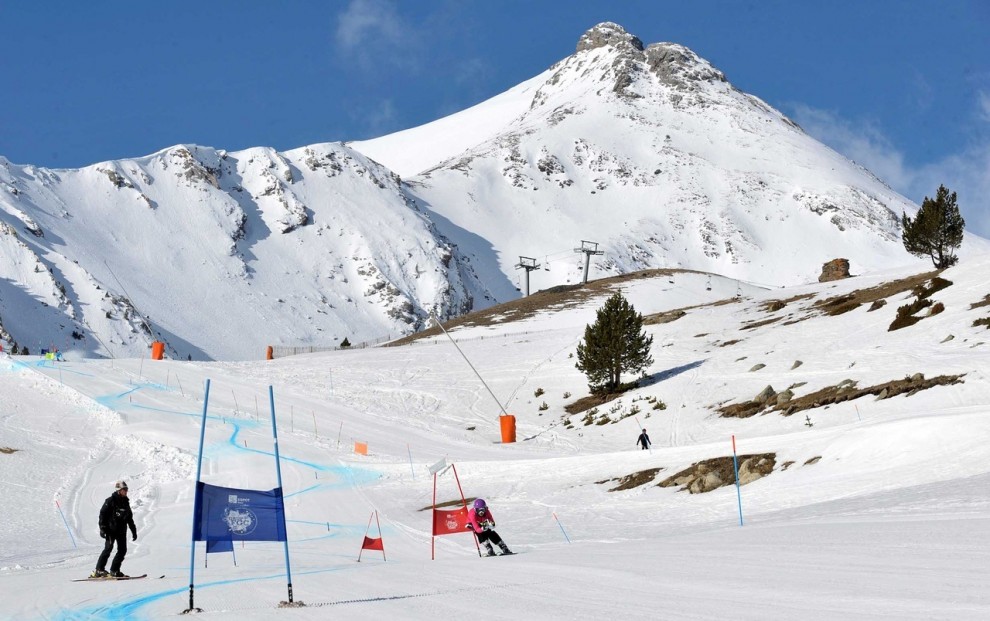 snowboard y esquí en espot